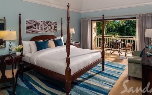 Caribbean Grande Luxe Poolside Room - GL (1)